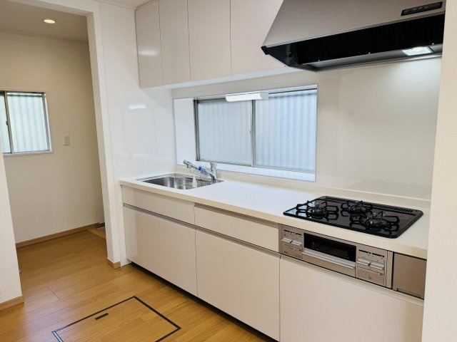 八王子市　北野台　中古戸建てのキッチン|～新規交換済、使い勝手の良いシステムキッチン～