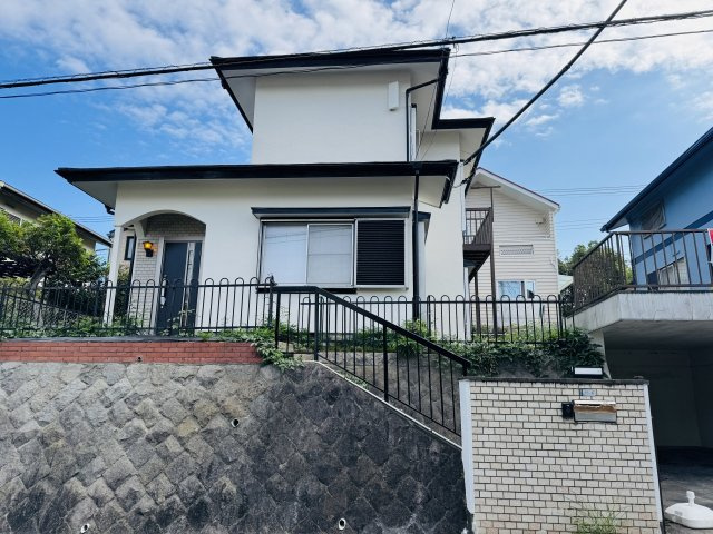 八王子市　北野台　中古戸建ての外観|～北野駅徒歩20分　内外装フルリノベ済　陽当たりの良い4LDK住宅です～