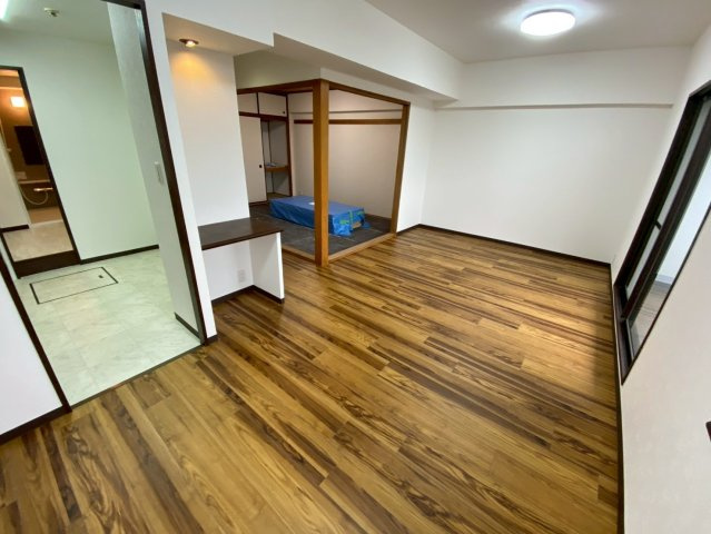 パークシティ水野B棟のダイニング|陽の光が射し込む明るいリビングです！