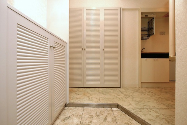 オズレジデンス玉出の玄関