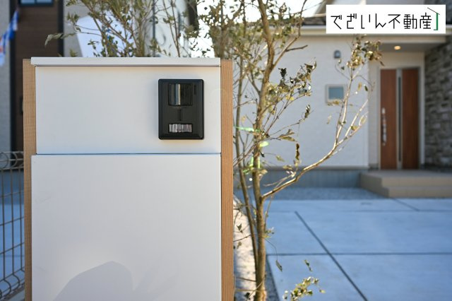 【セキュリティ】 | blooming garden行田市富士見町2丁目2期　【平屋】新築住宅 | ≪1号棟≫穏やかな佇まいが、家族の新しい日常を優しく包み込む。静かな街並みに、安心して子育てできる環境が整っています。
現地(2026年1月撮影)