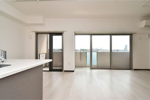 茶屋ヶ坂ライズの居間・リビング