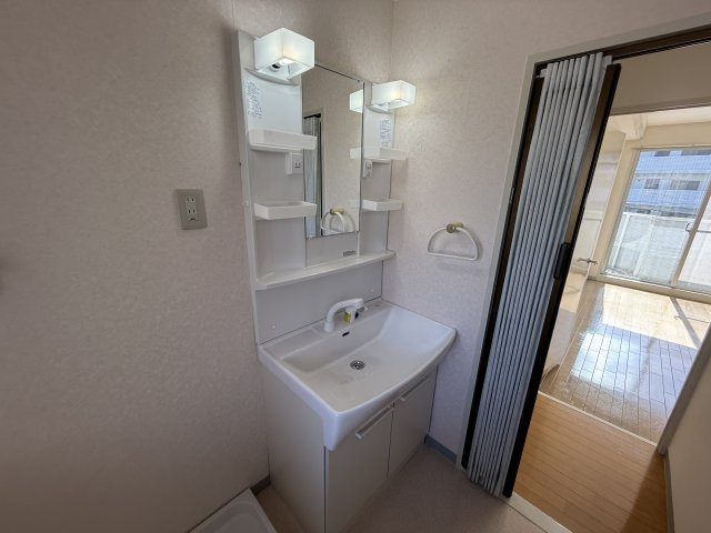 ヴァストネス東泉丘の独立洗面台