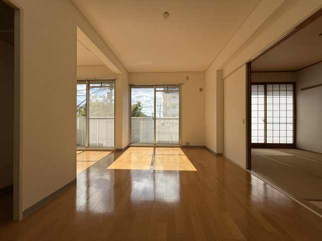 ヴァストネス東泉丘の居間・リビング