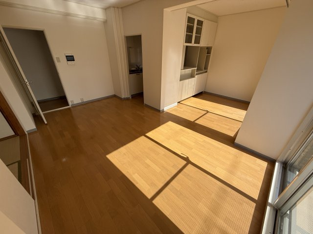 ヴァストネス東泉丘の居間・リビング