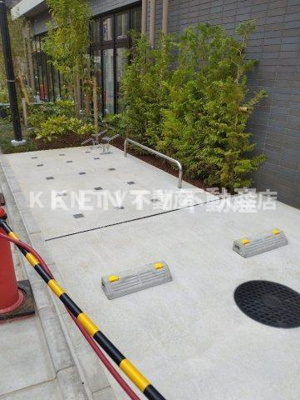 【駐車場】 | ルミーク北品川 | 駐車場に車を止められます