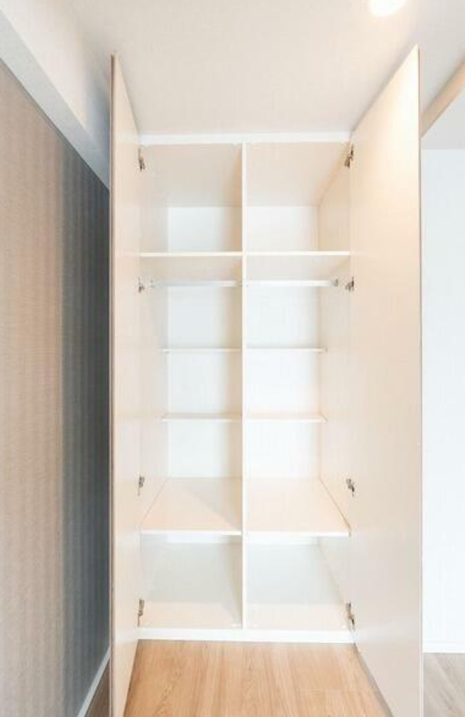 市谷台町坂フロントの収納