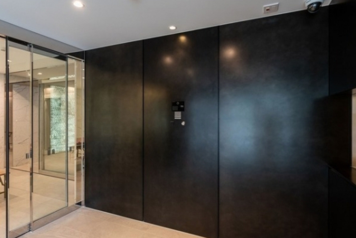 市谷台町坂フロントのロビー