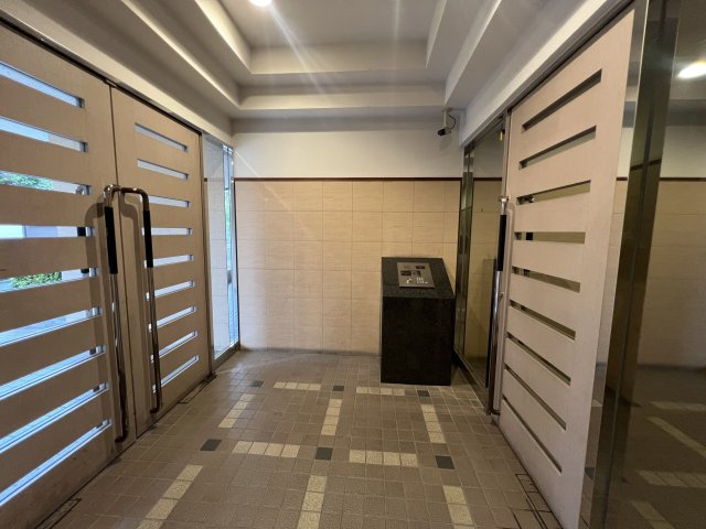 収納モリモリ♪はウレシイ商業施設まで徒歩７分のリノベ【妙蓮寺東パークホームズ】のその他共用部分