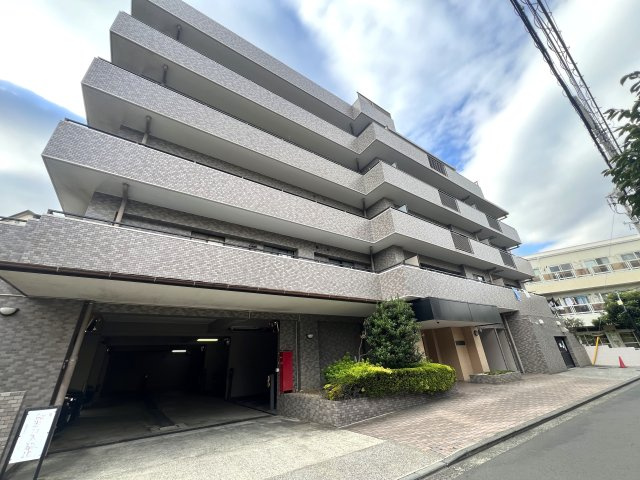 収納モリモリ♪はウレシイ商業施設まで徒歩７分のリノベ【妙蓮寺東パークホームズ】の外観|外観です