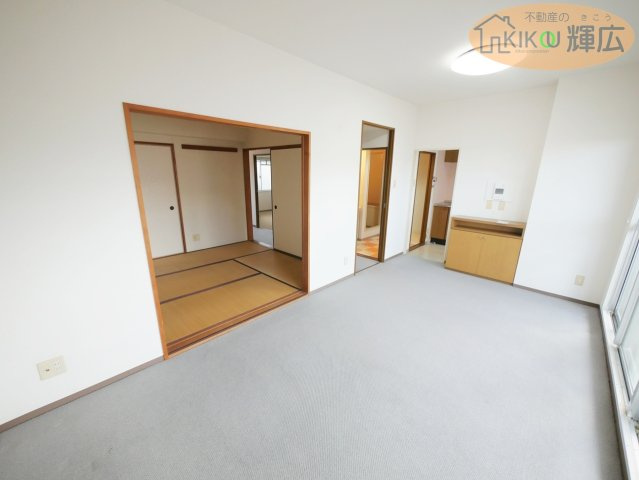 【居間・リビング】 | プレステージ南大久保　2階