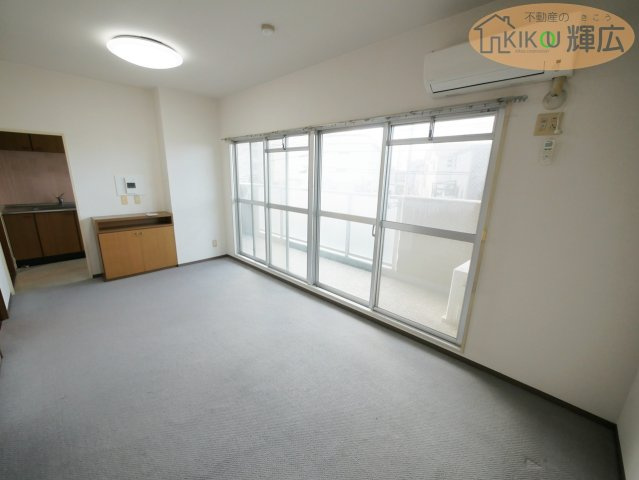 【居間・リビング】 | プレステージ南大久保　2階