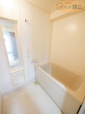 プレステージ南大久保　2階の浴室
