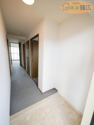 【玄関】 | プレステージ南大久保　2階