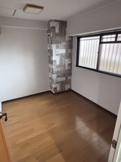 【洋室】 | ドムール長居南館  | 腰窓が付いている洋室です！