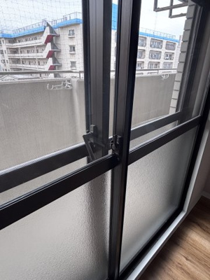 【設備】 | ドムール長居南館  | 二重サッシになっていて防音効果があります。