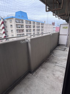 【バルコニー】 | ドムール長居南館  | ワイドなバルコニーです。