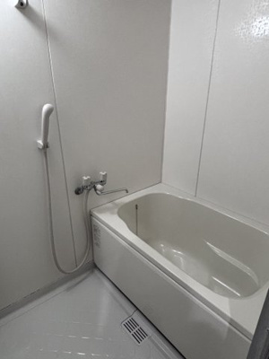 【浴室】 | ドムール長居南館  | お風呂場です。