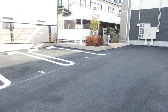 ラシーダの駐車場