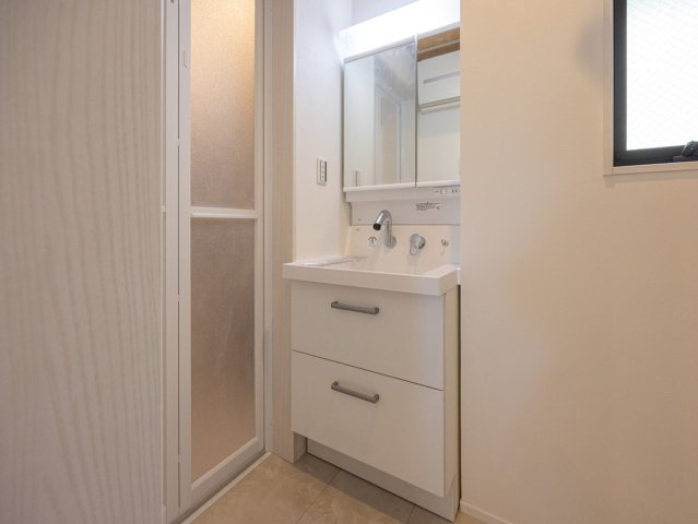 中野区若宮3丁目　角地×駅チカ　限定1棟の独立洗面台