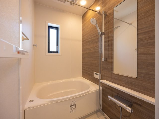 中野区若宮3丁目　角地×駅チカ　限定1棟の浴室