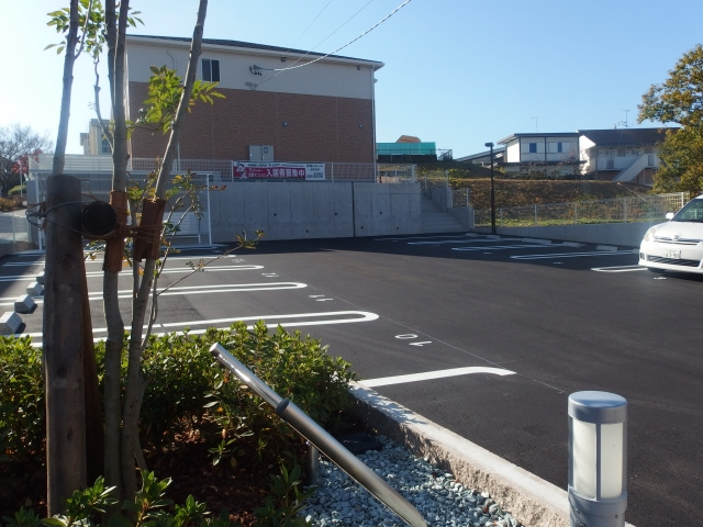 メルヴェーユⅡの駐車場
