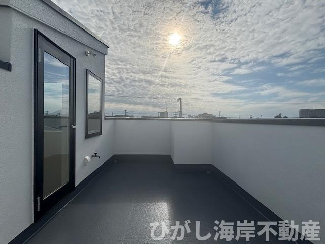 藤沢市本鵠沼５丁目　新築戸建　全６棟のバルコニー|ルーフバルコニー