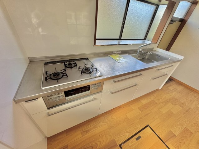 水戸市平須町中古戸建のキッチン