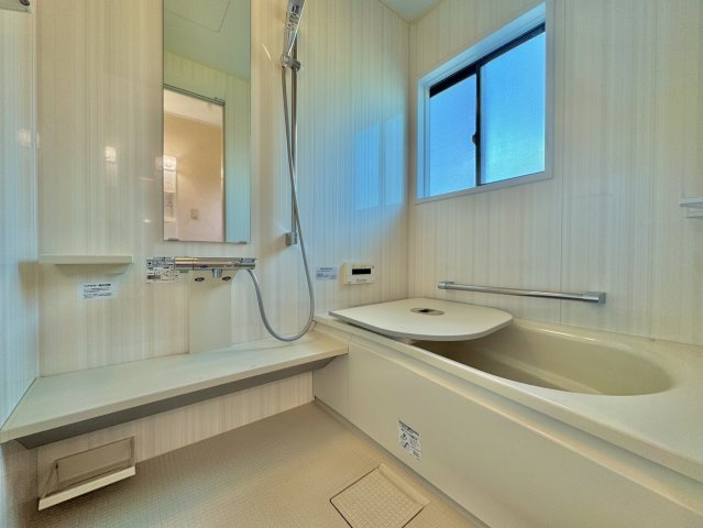 水戸市平須町中古戸建の浴室