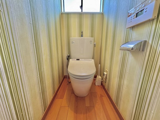 水戸市平須町中古戸建のトイレ