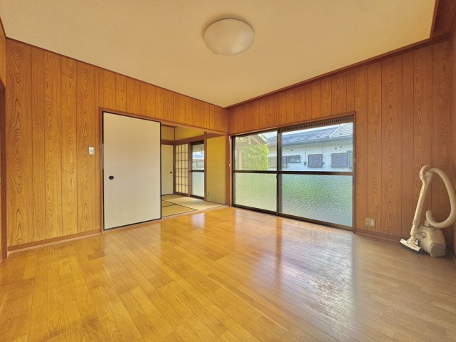 水戸市平須町中古戸建の洋室