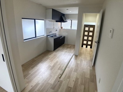 【居間・リビング】 | Cozy鈴東ハイツⅠ | 窓が多いので、明るく風通し良好なダイニング