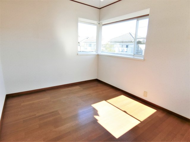 山武市白幡売り戸建の洋室