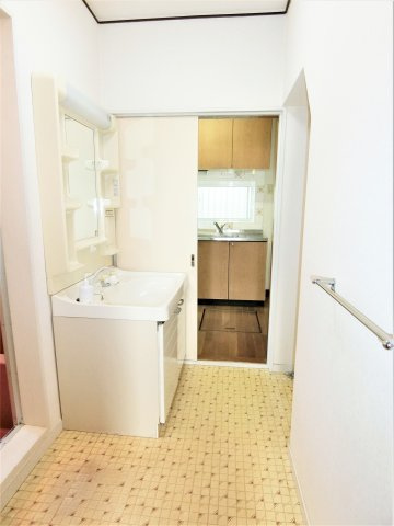 山武市白幡売り戸建の独立洗面台