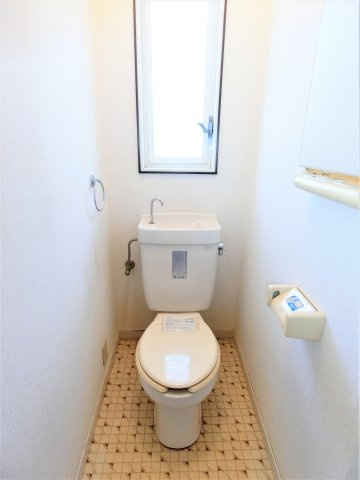 山武市白幡売り戸建のトイレ