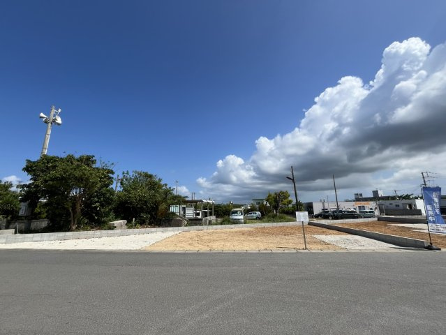 中頭郡読谷村字喜名の新築一戸建の外観|2025/10/10　現地写真