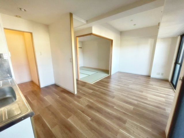 チトセプラザの居間・リビング|ゆったり過ごせる居間です