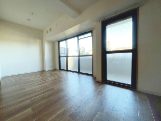 チトセプラザの居間・リビング|ゆったりとしたリビングです