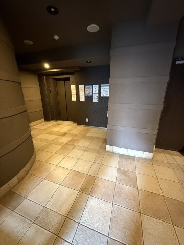 レジディア天神南のロビー