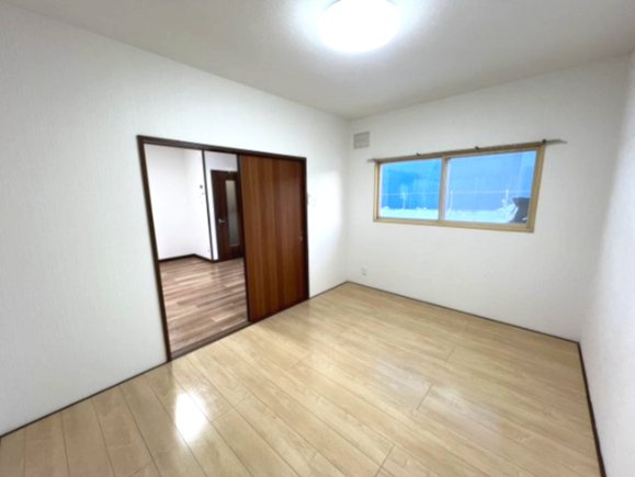 桂町貸家35 の洋室