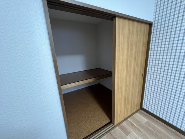 桂町貸家35 の収納