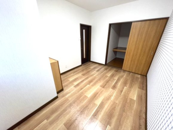 桂町貸家35 の洋室