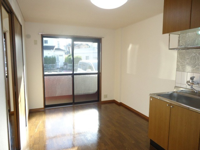 ベルアベニューの居間・リビング