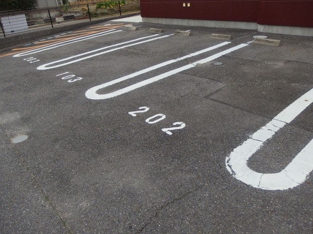 ベルアベニューの駐車場