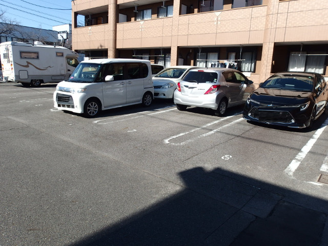 ドルジーチの駐車場