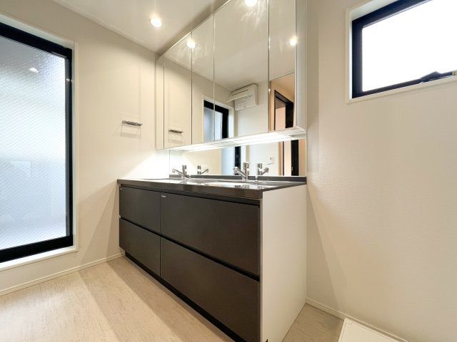 新築分譲［ミラクラス五本木Ⅱ］の独立洗面台|独立洗面台（２０２５年１０月撮影）