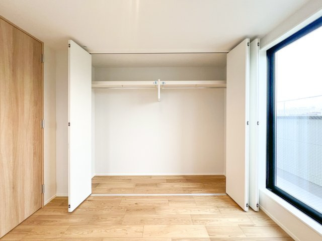 新築分譲［ミラクラス五本木Ⅱ］の洋室|５．３帖居室　クローゼット（２０２５年１０月撮影）