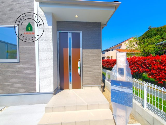 福岡市東区美和台5丁目第1-2棟(B号棟)の外観：施工例|おでかけの時も帰った時も、「我が家」を最初に感じでもらえる素敵な空間に。