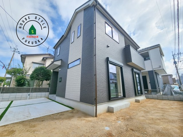 糟屋郡新宮町夜臼3丁目第1-1棟(A号棟)の外観|デザイン性のある外観です。