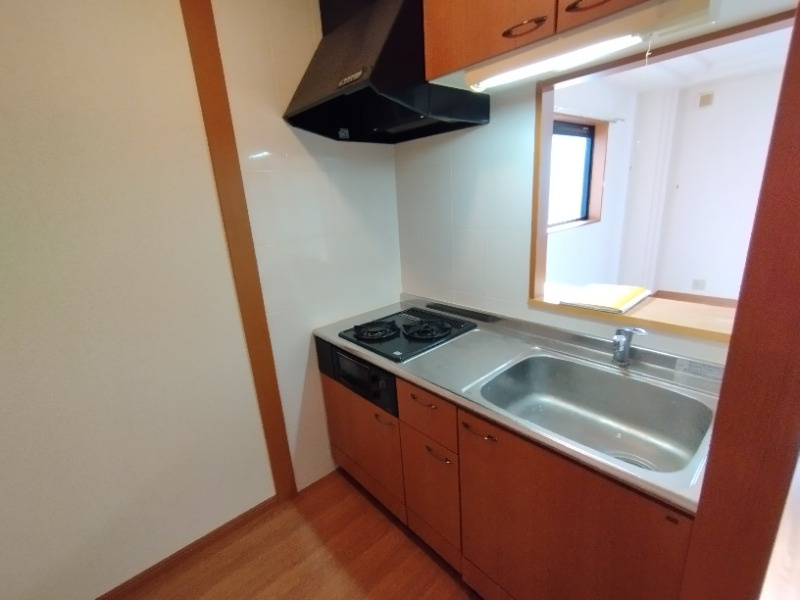 パルス六名のキッチン